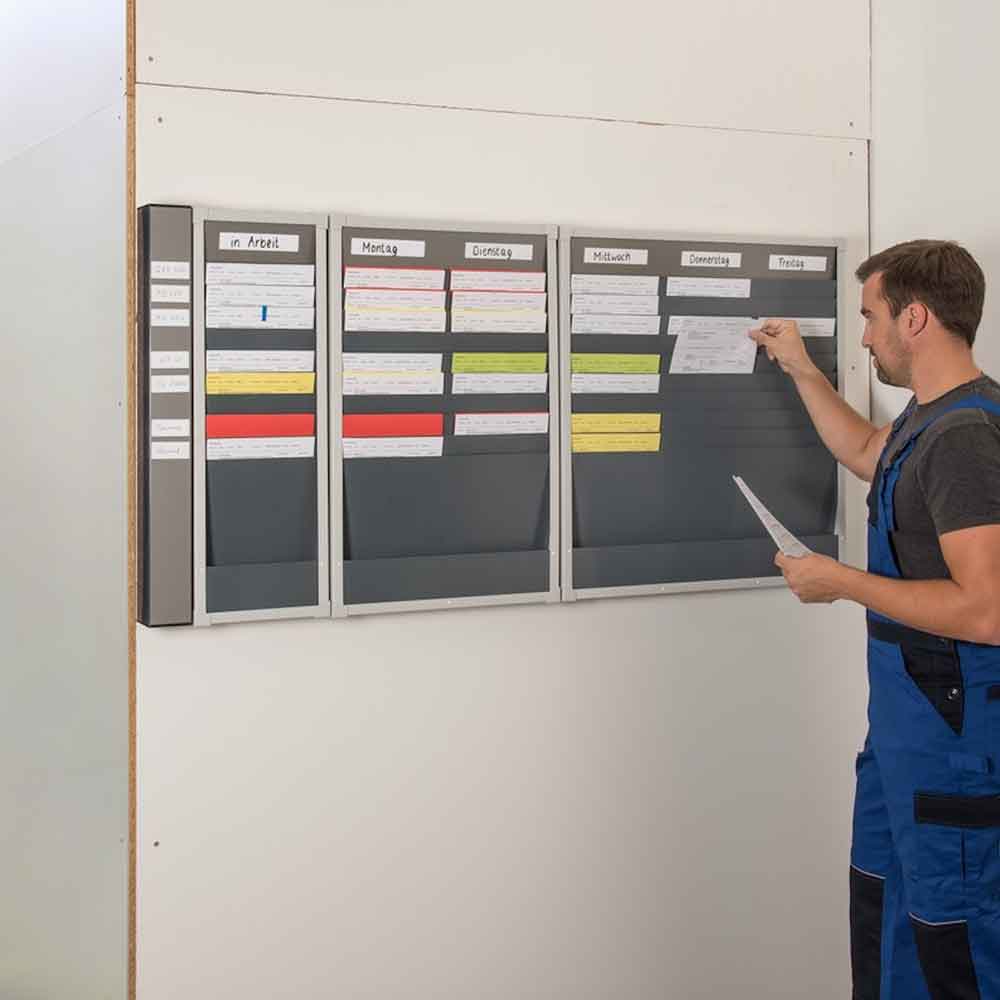 20-20-500-0-10-02-002-magnetisches-indexsegment-sortiertafel-anwendung-388a01 Metallische Karten-Sortiertafel - 3-reihig - 75 x DIN A4 Belege - H 1350 mm