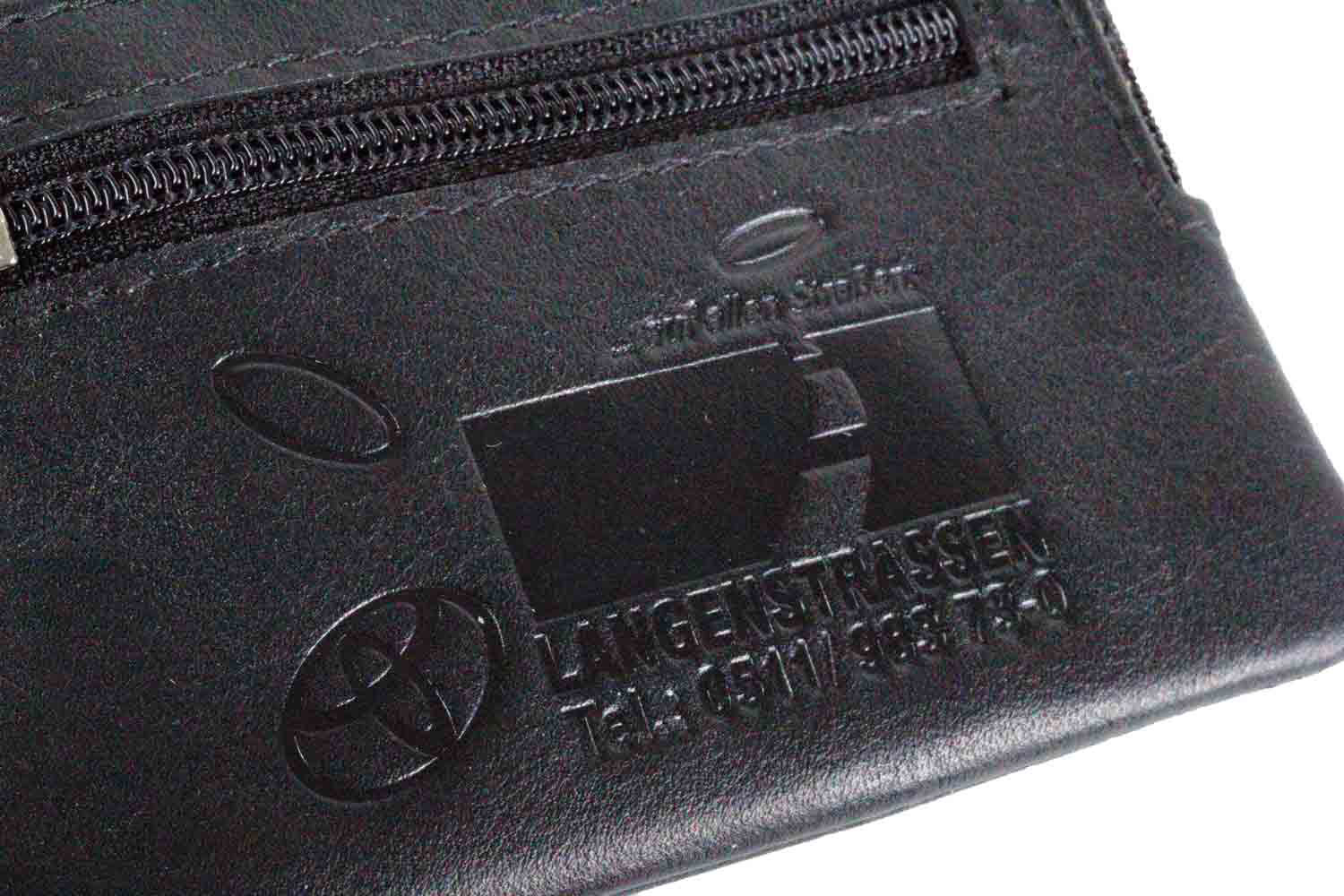 60-60-309-0-00-01-027-schluesseletui-praegung-detail-7127ce Schlüsseltasche "CLASSIC-KEY" - Schwarz - aus Leder