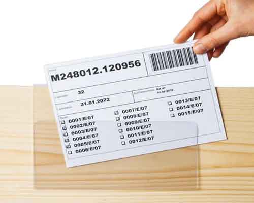 Befestigung einer Hartkunststofftasche am Behälter