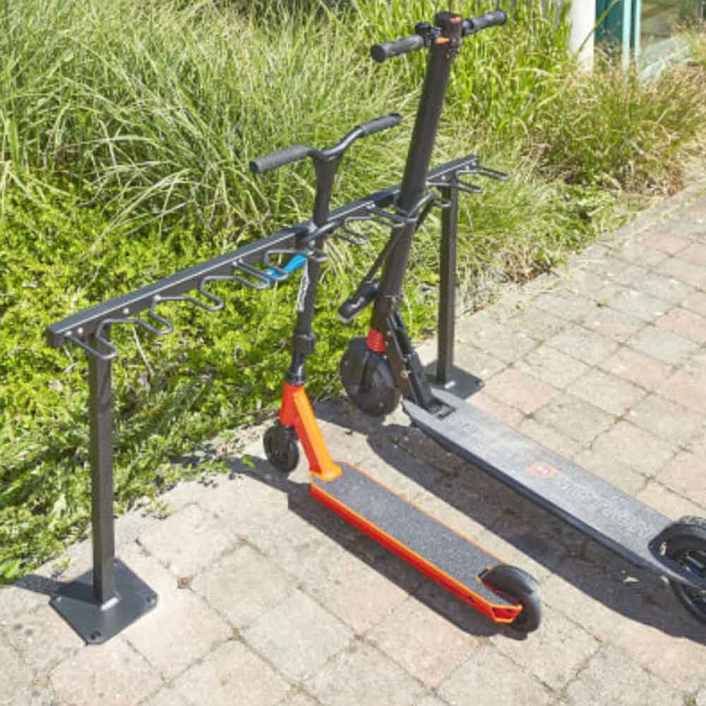 Rollerständer mit 9 Stellplätzen nebeneinander - zum Aufdübeln Rollerständer mit 9 Stellplätzen nebeneinander - zum Aufdübeln