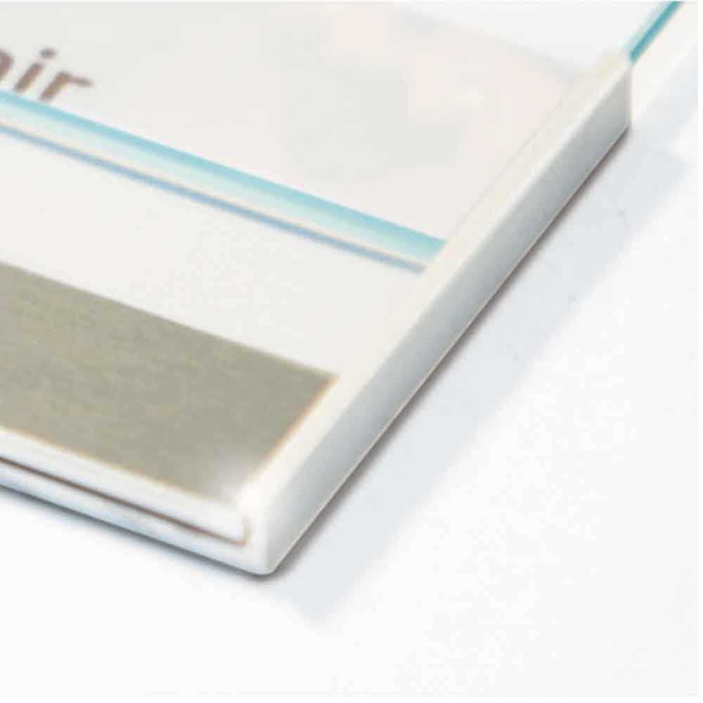 FRAME Infotafel - DIN A4 - Sicherheitsglas - seitliche Führungsschienen aus satiniertem Aluminium