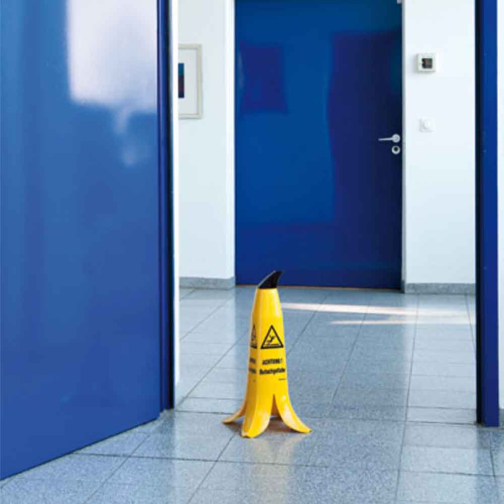 30-82-028-8-00-02-056-warnaufsteller-banane-7602e4 Warnaufsteller Bananenoptik - ACHTUNG! Rutschgefahr - H 60 cm - 4-seitig bedruckt