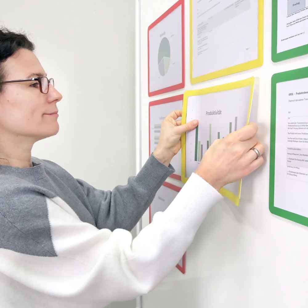 Universal-Informationsrahmen in 2 Größen und 7 Farben - wiederablösbar und wiedernutzbar