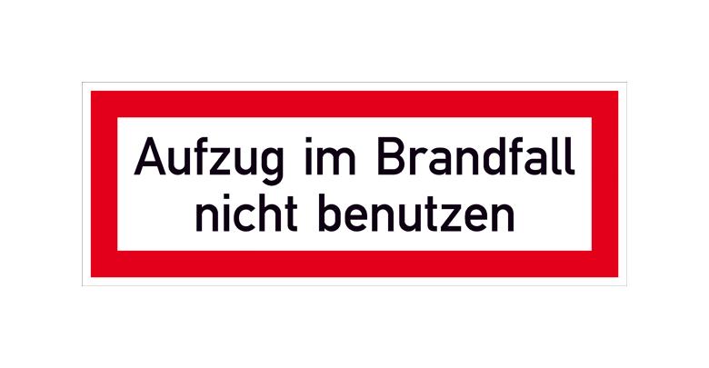 Hinweisschild für die Feuerwehr - Aufzug im Brandfall nicht benutzen