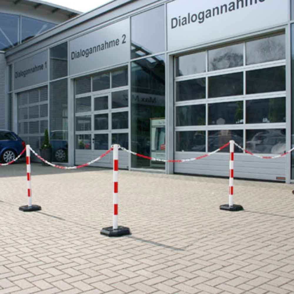 URBANUS - mobiler Kunststoff-Kettenständer - leichte oder schwere Ausführung