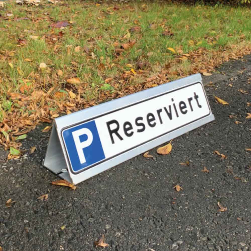 Parkplatzbegrenzung plus Parkplatzschild - Symbol P - max. 20 Zeichen Text nach Wahl Parkplatzbegrenzung plus Parkplatzschild - Symbol P - max. 20 Zeichen Text nach Wahl