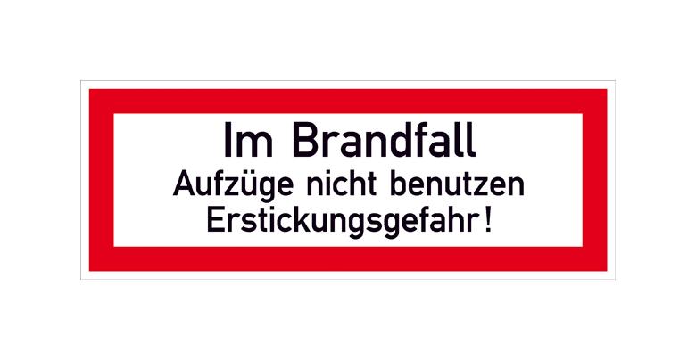 Hinweisschild für die Feuerwehr - Im Brandfall Aufzüge nicht benutzen ...