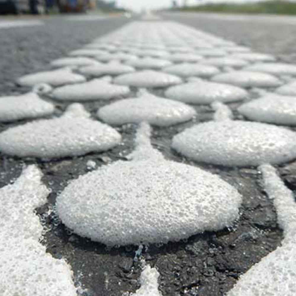 Nachstreumittel für rutschfeste Markierungen - mit Glasperlen und Griffigkeitsmitteln Nachstreumittel für rutschfeste Markierungen - mit Glasperlen und Griffigkeitsmitteln