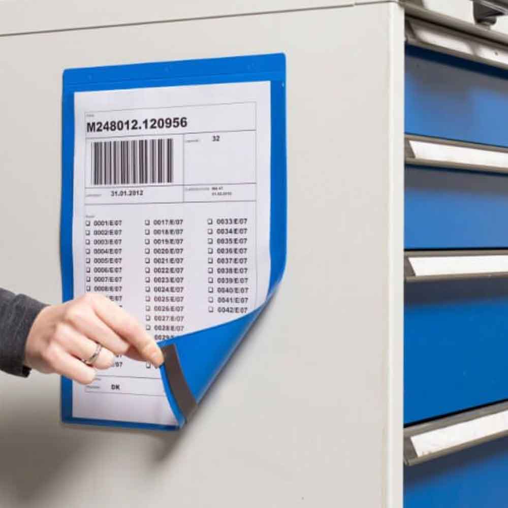 31-80-596-1-00-08-077-magnettaschen-2-magnetstreifen-regenschutzklappe-dina4-hoch-37f731 Magnettaschen - 1 Magnetstreifen - Regenschutzklappe - DIN A4 hoch - 4 Farben