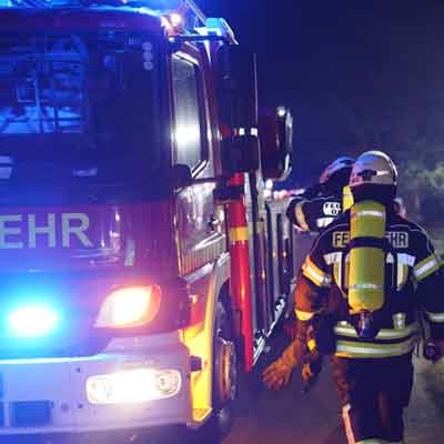 Mehr Leuchtkraft mit Brandschutzkennzeichen PLUS