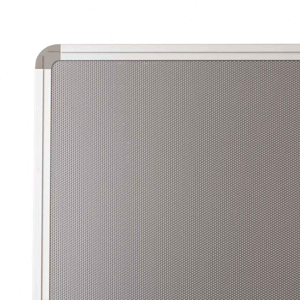 Wandtafel Duotex 2.0 - Edelstahl-Lochblech-Oberfläche