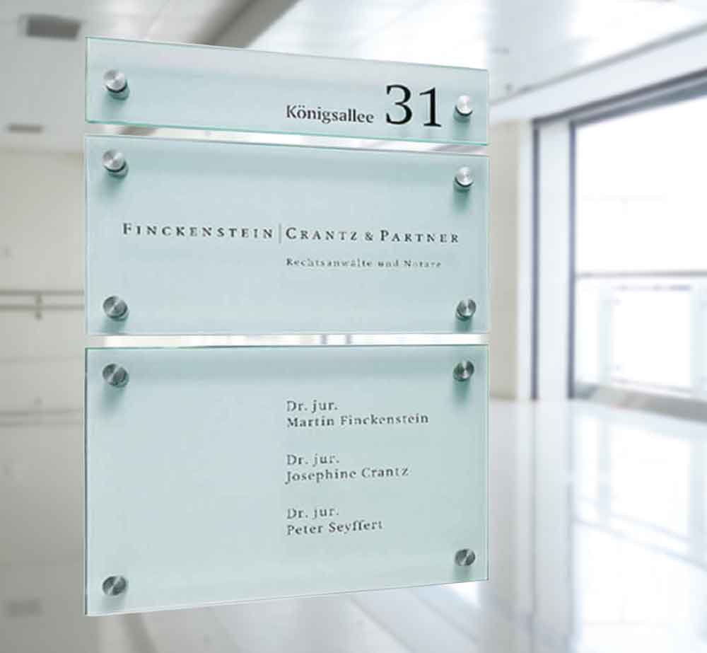 Glasschilder für eine dezente und übersichltiche  Buerobeschriftung