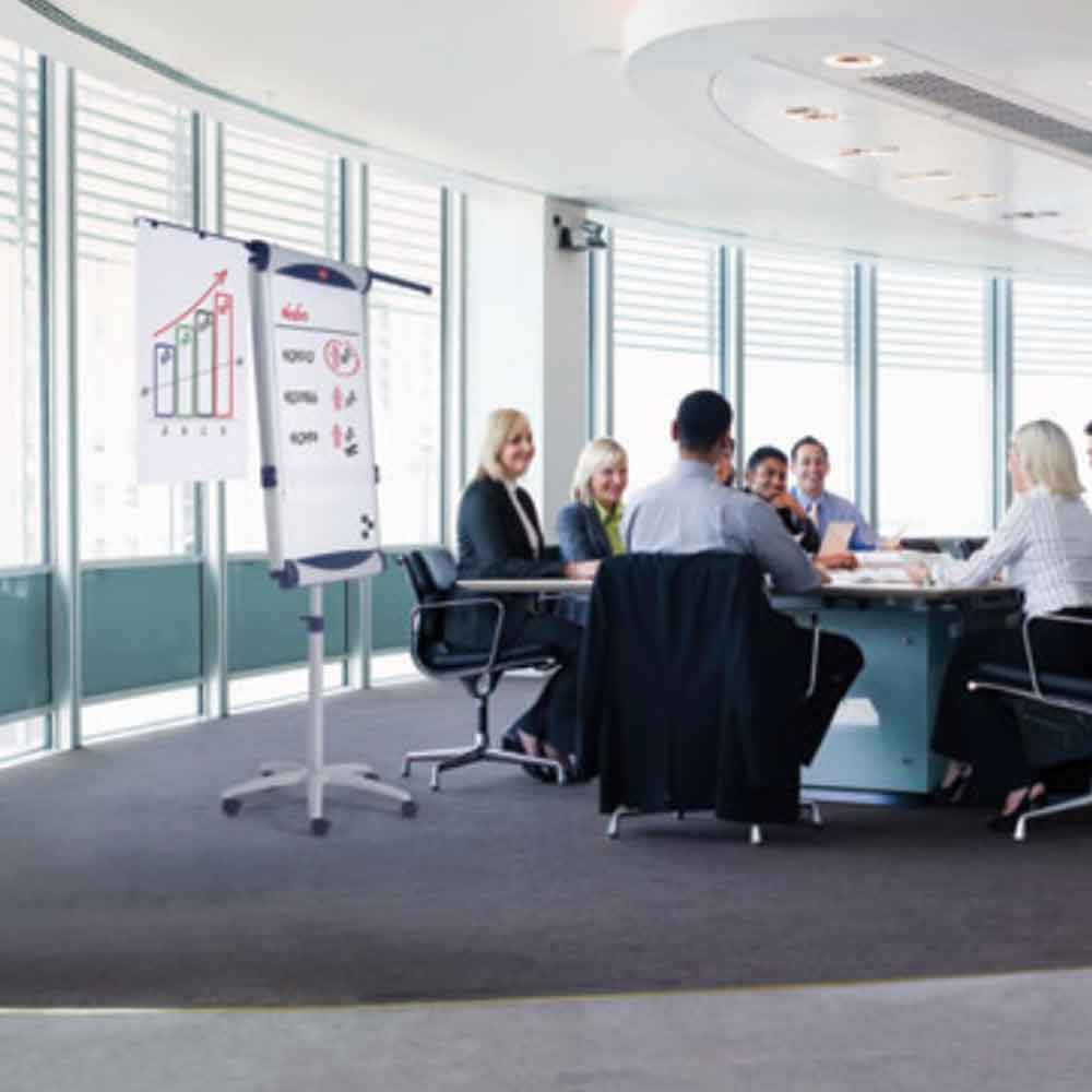 Nobo mobiles Flipchart Classic - mit ausziehbaren Armen Nobo mobiles Flipchart Classic - mit ausziehbaren Armen