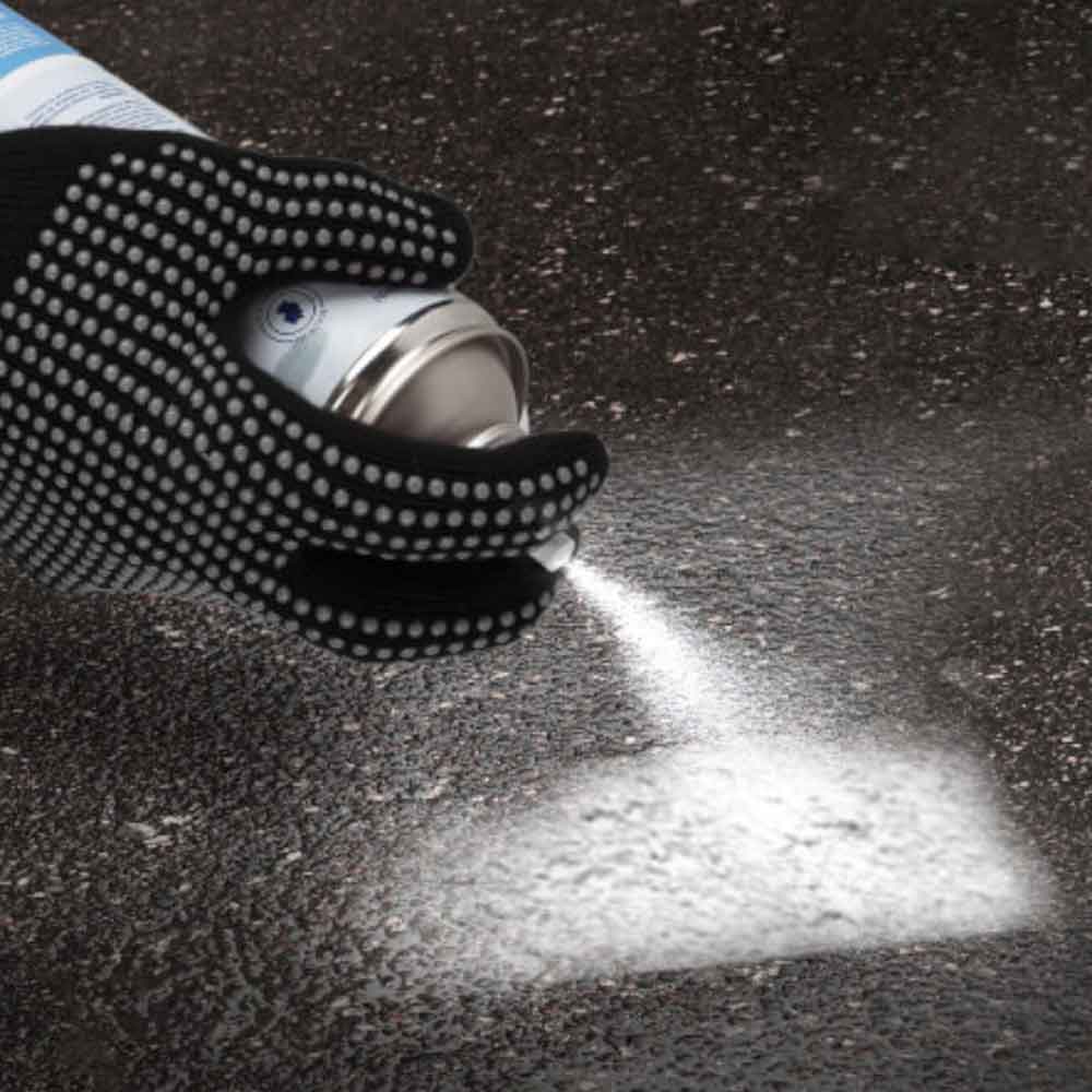 Kreidespray Basic und Strong für kurz- oder langhaltende Markierungen Kreidespray Basic und Strong für kurz- oder langhaltende Markierungen