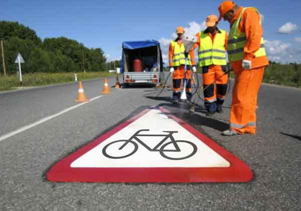 Fahrbahnmarkierung_Verbot_Fahrrad_Szene